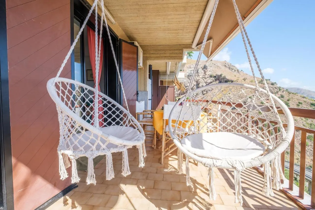 Apartment Il Mare Tra Le Dita Taormina Italy